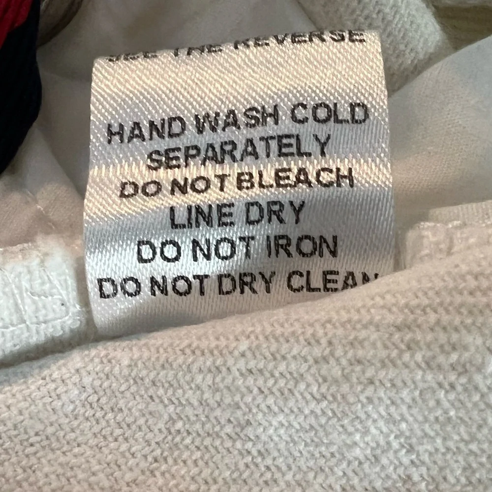 Signature 8 High-Rise Distressed White Denim Shorts Size 8 - Picture 4 of 6